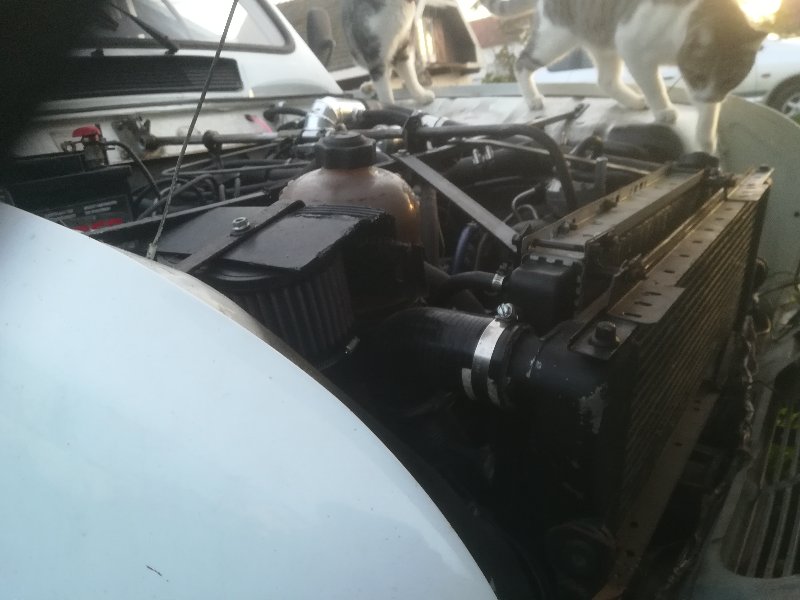 Radiateur R4 + Intercooler Opel Frontera + Mrs Jeremias et Amadeu pour le tunning